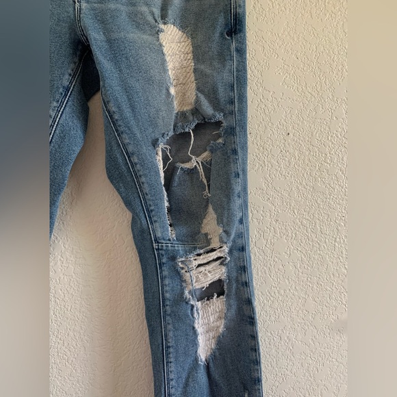 RtA Bryant Skinny Fit Distressed Jeans Men’s Size 32 Medium Blue Wash Denim - Picture 3 of 11